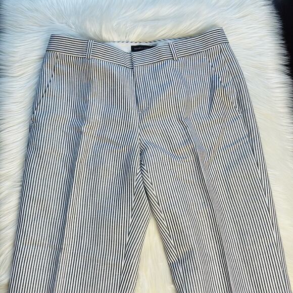 Banana Republic Blue Pinstripe Logan Linen Blend Cropped Pants - Picture 3 of 7
